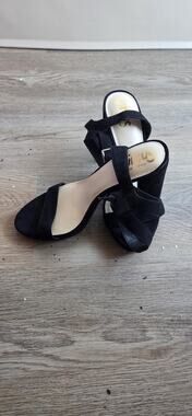 Sam Edelman Black Leather Sandals, Luxurious Designer Sexy Sandals Size 6.5